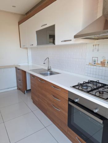 Beylikdüzü Kavaklı Mah. Harika Lokasyonda Çift Banyolu Kiralık 2+1 Daire!