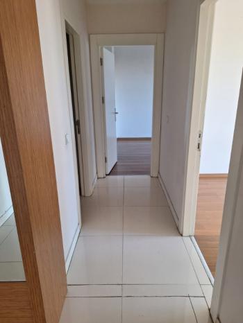 Beylikdüzü Kavaklı Mah. Harika Lokasyonda Çift Banyolu Kiralık 2+1 Daire!