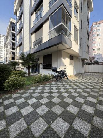 METROYA MARMARAYA YAKIN KAPALI AÇIK OTOPARKLI NEZİH SOKAKTA