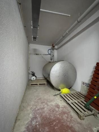 METROYA MARMARAYA YAKIN KAPALI AÇIK OTOPARKLI NEZİH SOKAKTA
