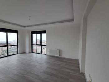 Maltepe'de Krediye Uygun Satılık Ferah, Sıfır 3+1 Daire