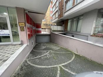 GÜNEY BATI CEPHELİ KAPALI OTOPARKLI ARAKAT DAİRE