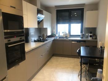 BAĞDAT CADDESİ NOTER SOKAKDA KUPON DAİRE SATILIK