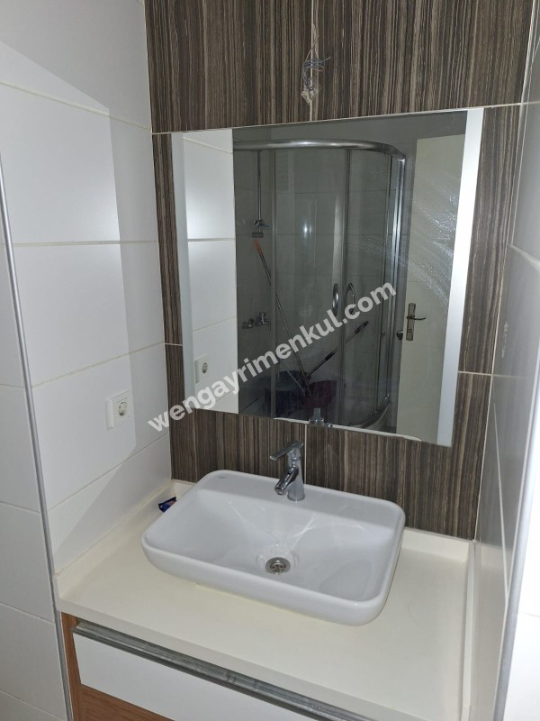 Beylikdüzü Kavaklı Mah. Harika Lokasyonda Çift Banyolu Kiralık 2+1 Daire!