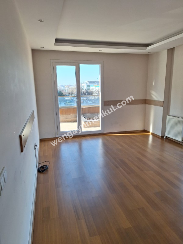 Beylikdüzü Kavaklı Mah. Harika Lokasyonda Çift Banyolu Kiralık 2+1 Daire!