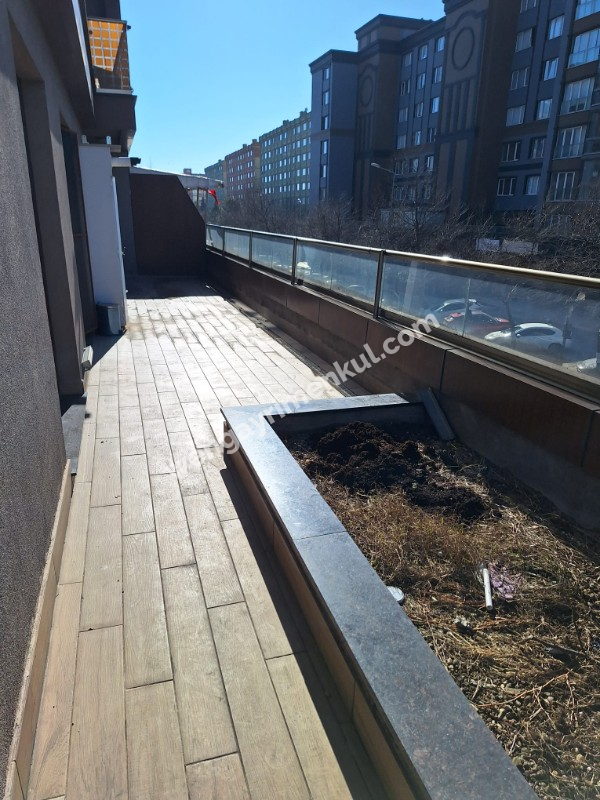 Beylikdüzü Kavaklı Mah. Harika Lokasyonda Çift Banyolu Kiralık 2+1 Daire!