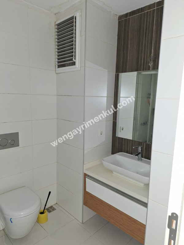 Beylikdüzü Kavaklı Mah. Harika Lokasyonda Çift Banyolu Kiralık 2+1 Daire!