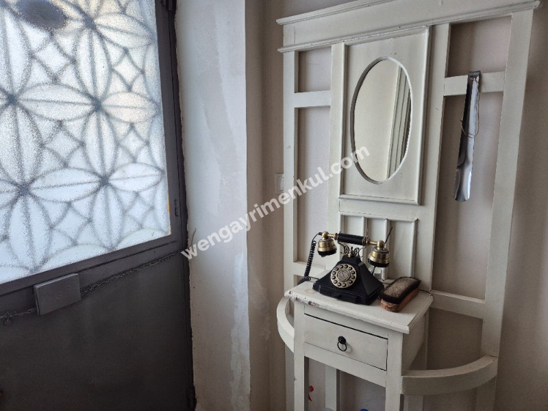 Kuzguncuk'ta Boğaz Manzaralı, Teraslı  3 Katlı Müstakil Ev