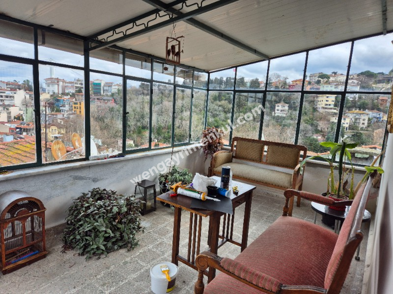 Kuzguncuk'ta Boğaz Manzaralı, Teraslı  3 Katlı Müstakil Ev