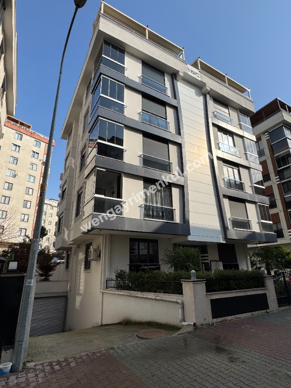 METROYA MARMARAYA YAKIN KAPALI AÇIK OTOPARKLI NEZİH SOKAKTA