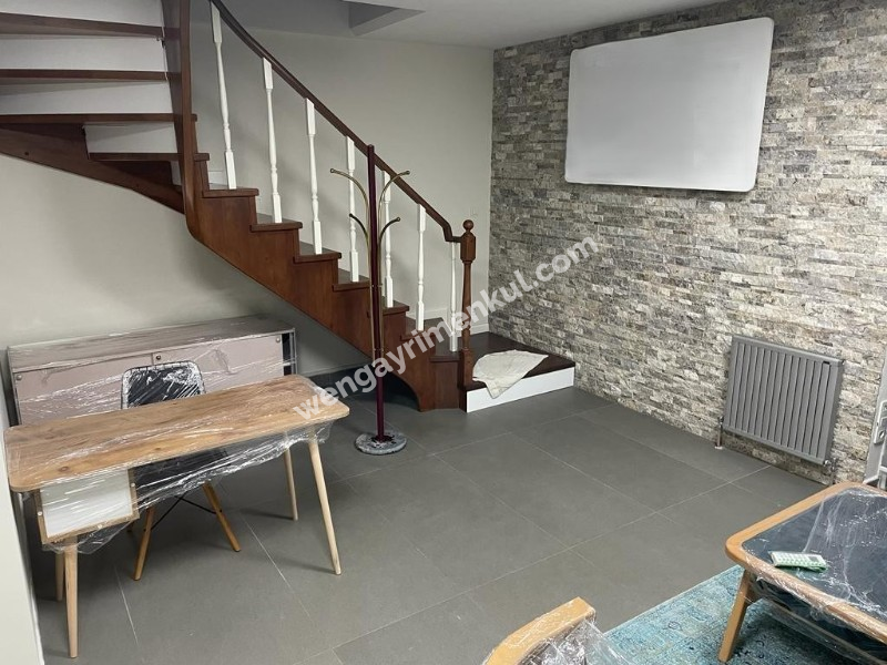 Çekmeköy Merkez mahallesinde kiralık dubleks ofis