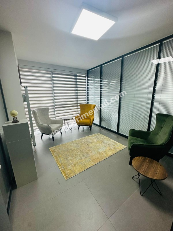 Çekmeköy Merkez mahallesinde kiralık dubleks ofis