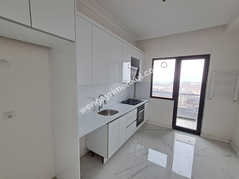 Maltepe'de Krediye Uygun Satılık Ferah, Sıfır 3+1 Daire