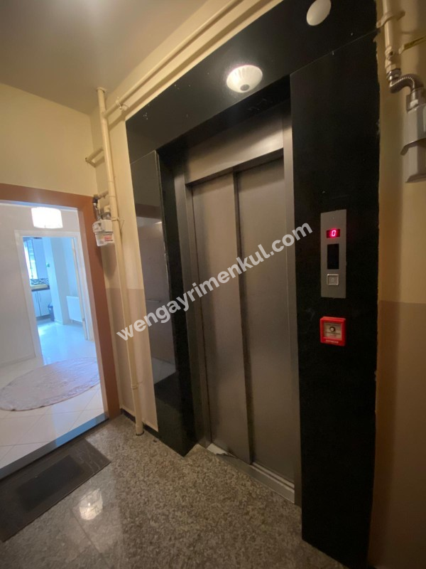 GÜNEY BATI CEPHELİ KAPALI OTOPARKLI ARAKAT DAİRE