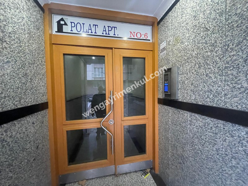 GÜNEY BATI CEPHELİ KAPALI OTOPARKLI ARAKAT DAİRE