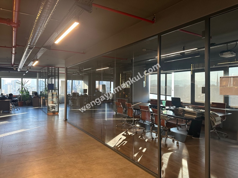 KOZYATAĞI  METRO istasyonuna yürüme mesafesi nde katta tek 600 metre² nitelikli ofis