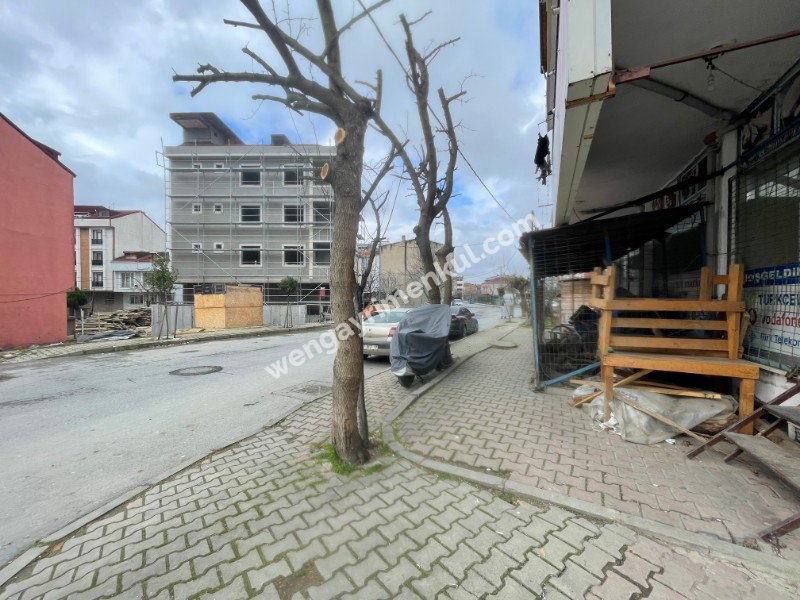 Bolluca Mavigöl Mahallesinde Satılık Dükkan