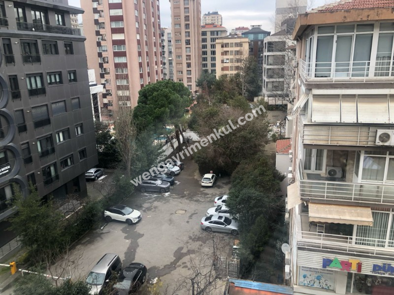 BAĞDAT CADDESİ NOTER SOKAKDA KUPON DAİRE SATILIK