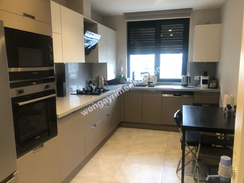 BAĞDAT CADDESİ NOTER SOKAKDA KUPON DAİRE SATILIK