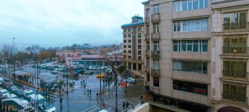 Sirkeci'nin Kalbinde, Kastelli Altın Han'da Karlı Bir Yatırım Fırsatı!
