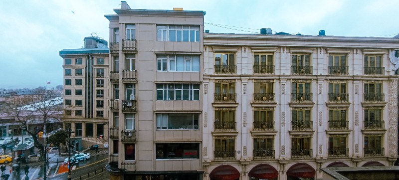 Sirkeci'nin Kalbinde, Kastelli Altın Han'da Karlı Bir Yatırım Fırsatı!
