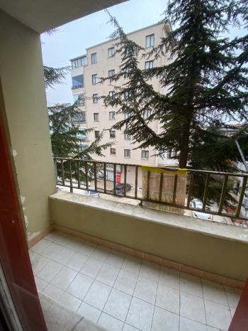 GÜVENAY- ÇORUM DR. İLHAN GÜREL CADDE ÜZERİ 4+1 KİRALIK DAİRE 
