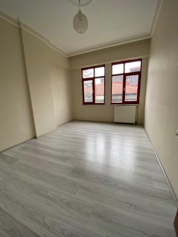 GÜVENAY- ÇORUM DR. İLHAN GÜREL CADDE ÜZERİ 4+1 KİRALIK DAİRE 
