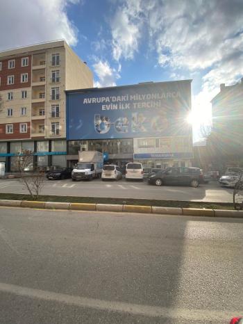 Güvenay - Çorum Askerlik Şubesi Karşısı Milönü Komple Bina