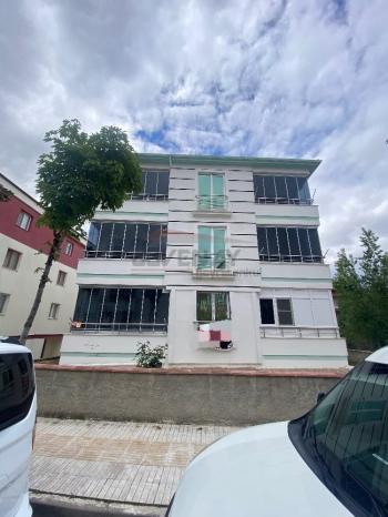 GÜVENAY - ÇORUM GÜLABİBEY HZ.EBUBEKİR CAMİ YAKINI 3+1 SATILIK DAİRE 