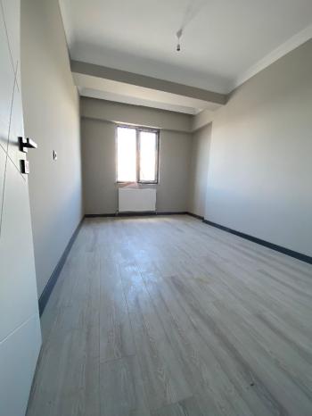 GÜVENAY - ÇORUM FEN LİSESİ CİVARI ARA KAT SATILIK 4+1 DAİRE