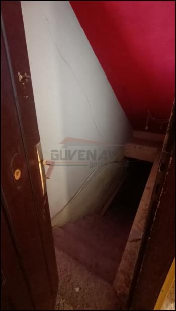 GÜVENAY - ÇORUM UĞUR MUMCU CADDESİ SATILIK 3 KATLI BİNA