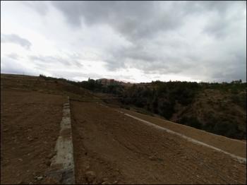 GÜVENAY - ÇORUM İPEKLİEVLER İLERİSİ ÇORAKLIK MEVKİİ SATILIK VİLLA ARSASI