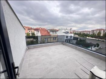 GÜVENAY - ÇORUM BİNEVLER ANA CADDE YANI 6+1 SATILIK TRİPLEKS  VİLLA