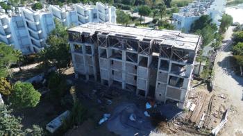 ANAMUR CERENLER MEVKİİNDE SATILIK DENİZE ÇOK YAKIN 1+1 DAİRELER