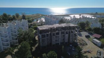 ANAMUR CERENLER MEVKİİNDE SATILIK DENİZE ÇOK YAKIN 1+1 DAİRELER