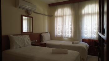 ANAMUR İSKELE SAHİLE 100 MT SATILIK BUTİK OTEL