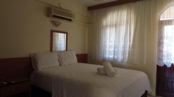 ANAMUR İSKELE SAHİLE 100 MT SATILIK BUTİK OTEL