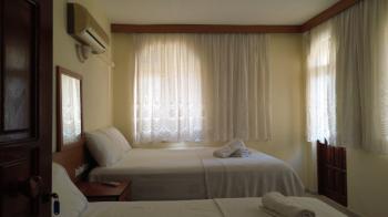 ANAMUR İSKELE SAHİLE 100 MT SATILIK BUTİK OTEL