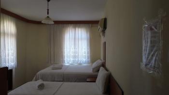 ANAMUR İSKELE SAHİLE 100 MT SATILIK BUTİK OTEL