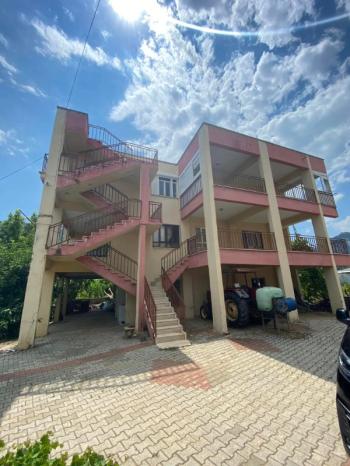 ANAMUR OVABAŞI KURULU DÜZEN MUZ SERASI VE 3 KATLI BİNA