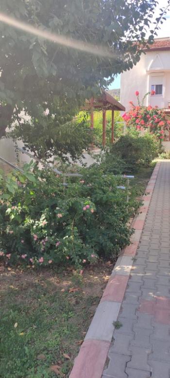 ANAMUR ÖRENDE DENİZE 200 METRE MESAFEDE TRİPLEKS SATILIK YAZLIK