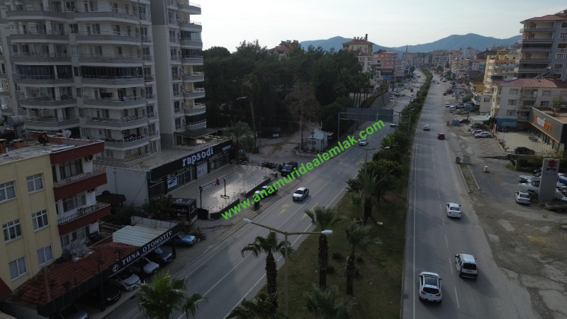 ANAMUR D 400 ÜZERİ SATILIK 900 M2 MAĞAZA