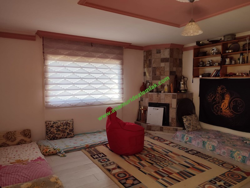 ANAMUR KORUCUKTA MÜSTAKİL SATILIK ZEYTİN VE AVOKADO BAHÇESİ