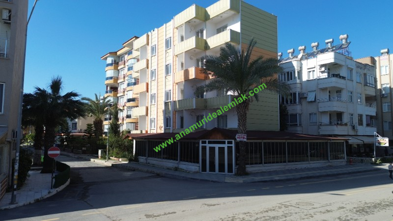ANAMUR'DA DENİZ MANZARALI SATILIK OTEL