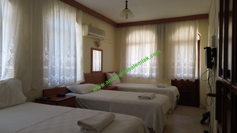 ANAMUR İSKELE SAHİLE 100 MT SATILIK BUTİK OTEL