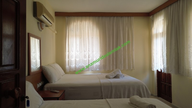 ANAMUR İSKELE SAHİLE 100 MT SATILIK BUTİK OTEL
