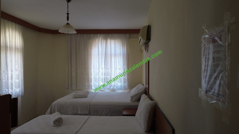 ANAMUR İSKELE SAHİLE 100 MT SATILIK BUTİK OTEL