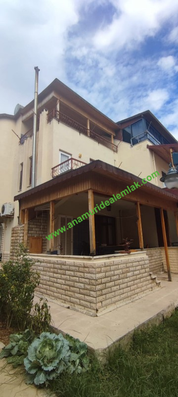ANAMUR KARDELEN SİTESİNDE SATILIK TRİPLEKS 