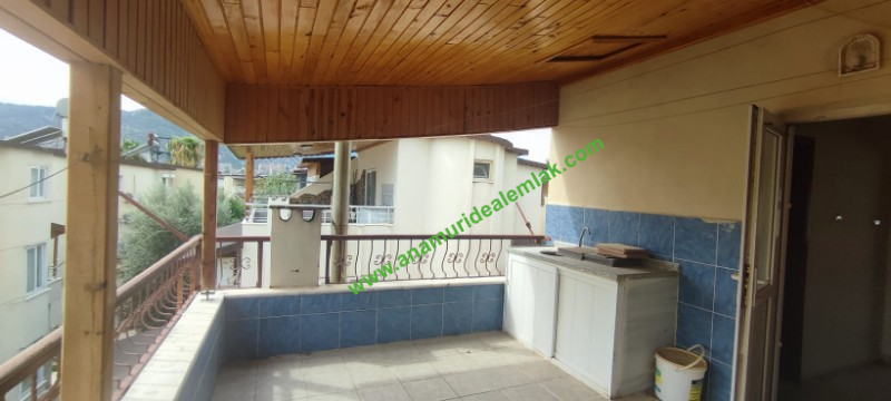 ANAMUR KARDELEN SİTESİNDE SATILIK TRİPLEKS 