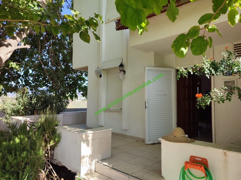 ANAMUR ÖRENDE DENİZE 200 METRE MESAFEDE TRİPLEKS SATILIK YAZLIK